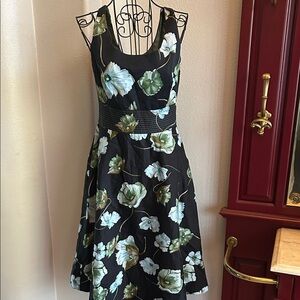 Donna Ricco Black and Green Floral Midi Dress